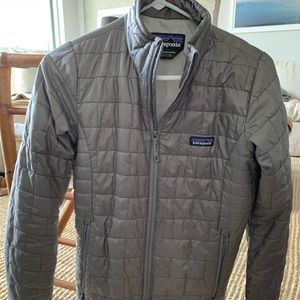 women’s silver/gray patagonia jacket